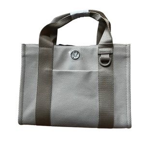 Lululemon Two-Tone Canvas Tote Bag Mini 4.5L New with tags